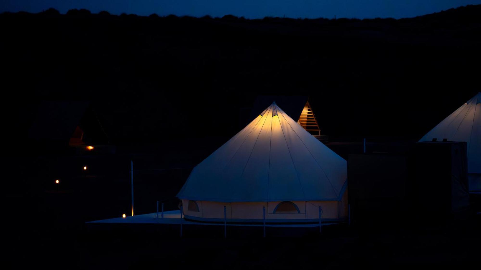 ホテル Adventurer Camp Al Wāşil エクステリア 写真