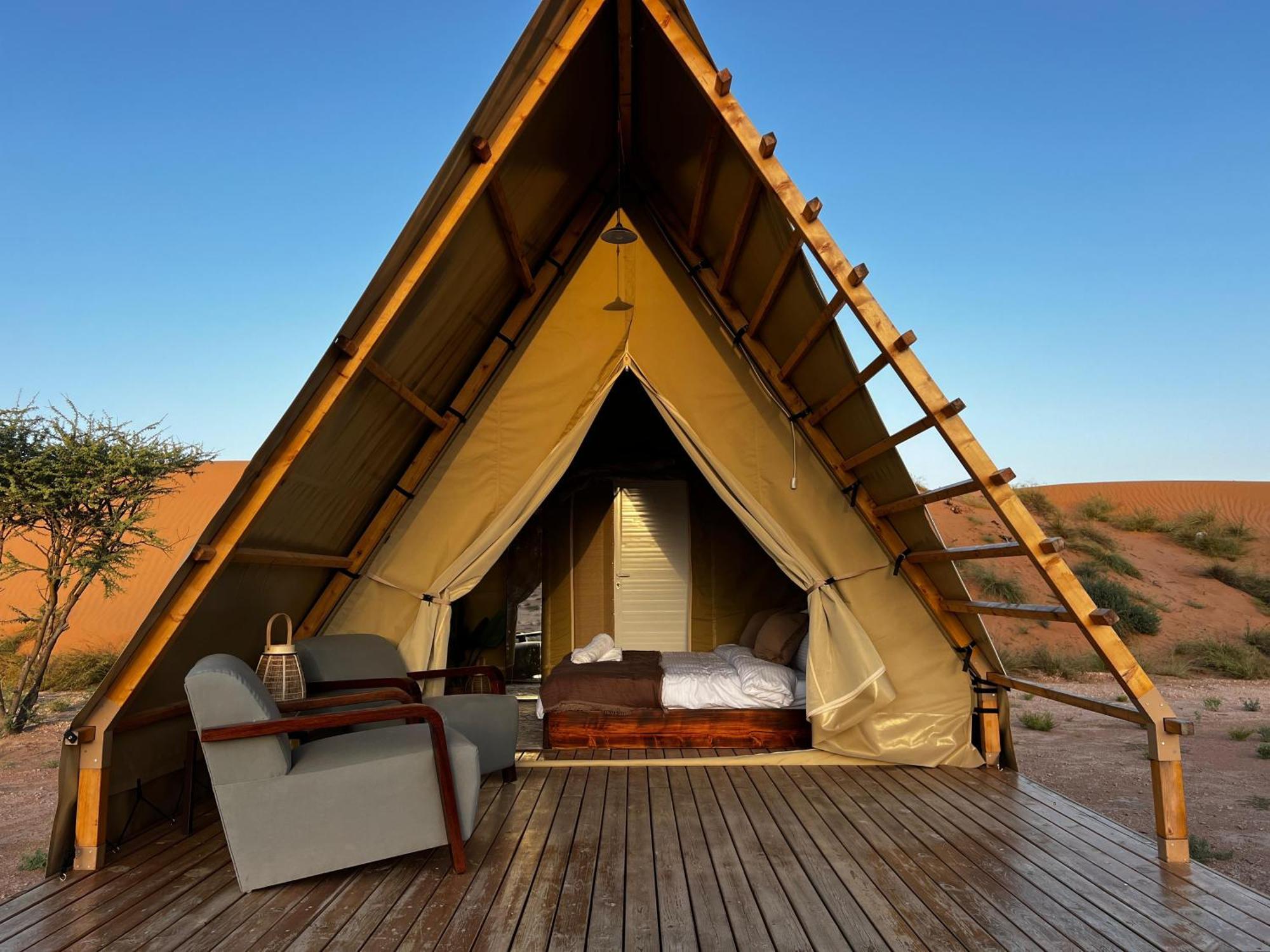 ホテル Adventurer Camp Al Wāşil エクステリア 写真